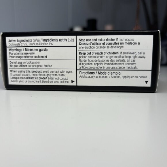NEW MAC Cosmetics Studio Fix Fluid SPF 15 Shade NC46 - Picture 2 of 6
